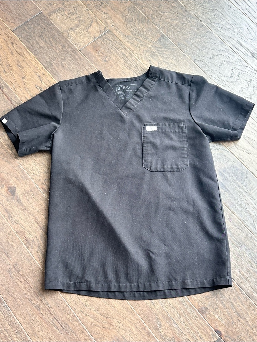 FIGS  V-Neck Scrub Top - Black Small